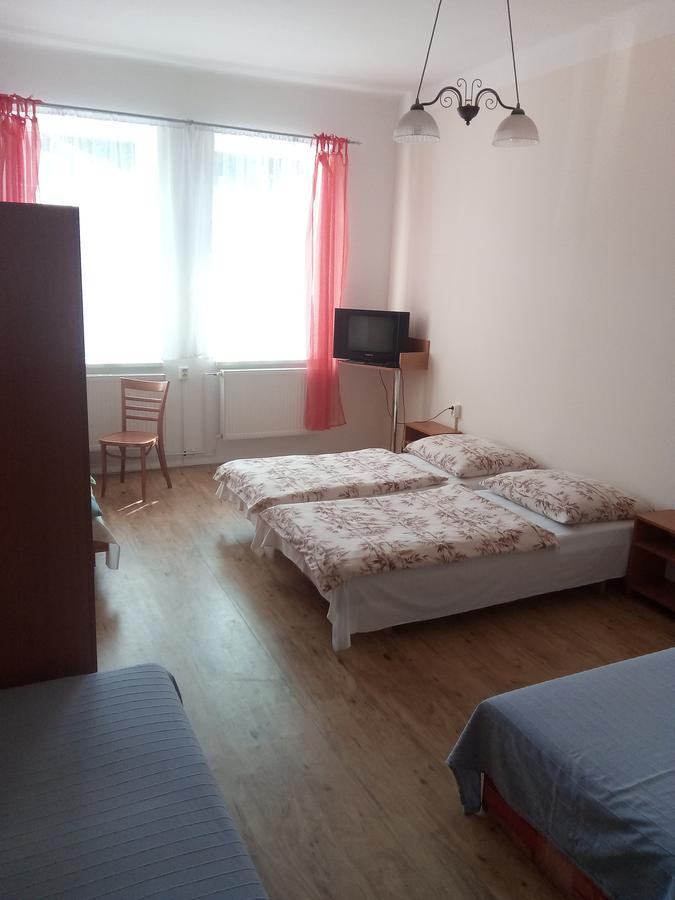 U Pastorku Hotel Racice  Kültér fotó